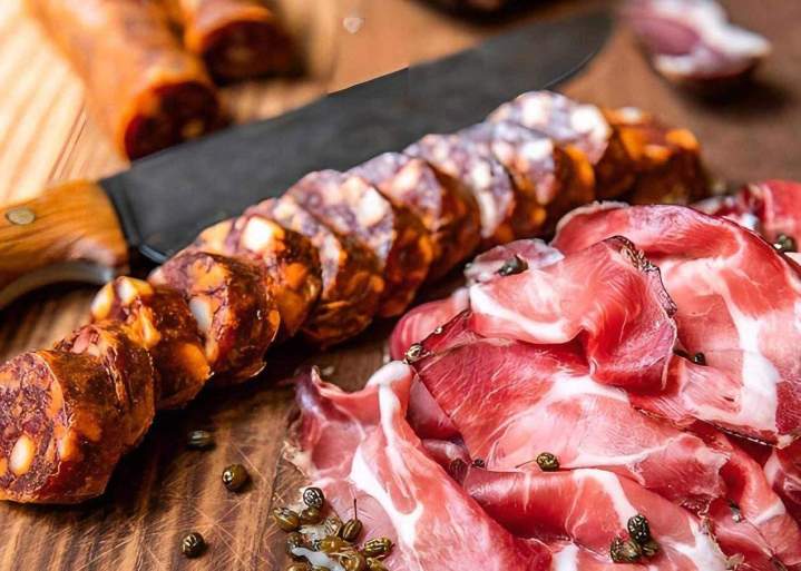Assortiment de charcuterie Thoux